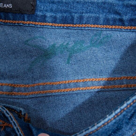 PZI Jeans Womens 12 - 30x28 Straight Distressed Raw Hem Dark Blue Wash *READ - Picture 8 of 11